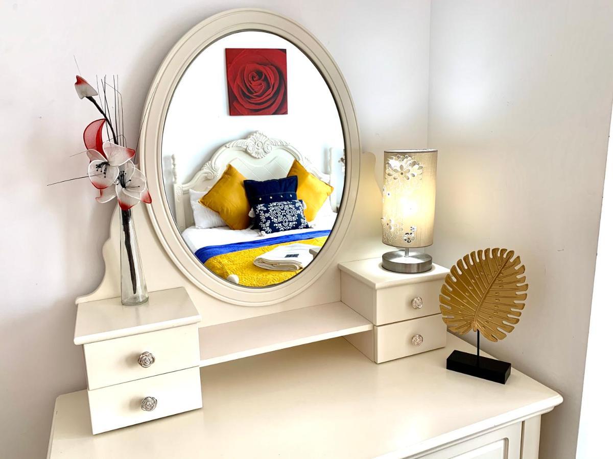 2-Bedrooms Modern Apartment Next To Velodrome, Lounge, Balcony, Parking, Abba 伦敦 外观 照片