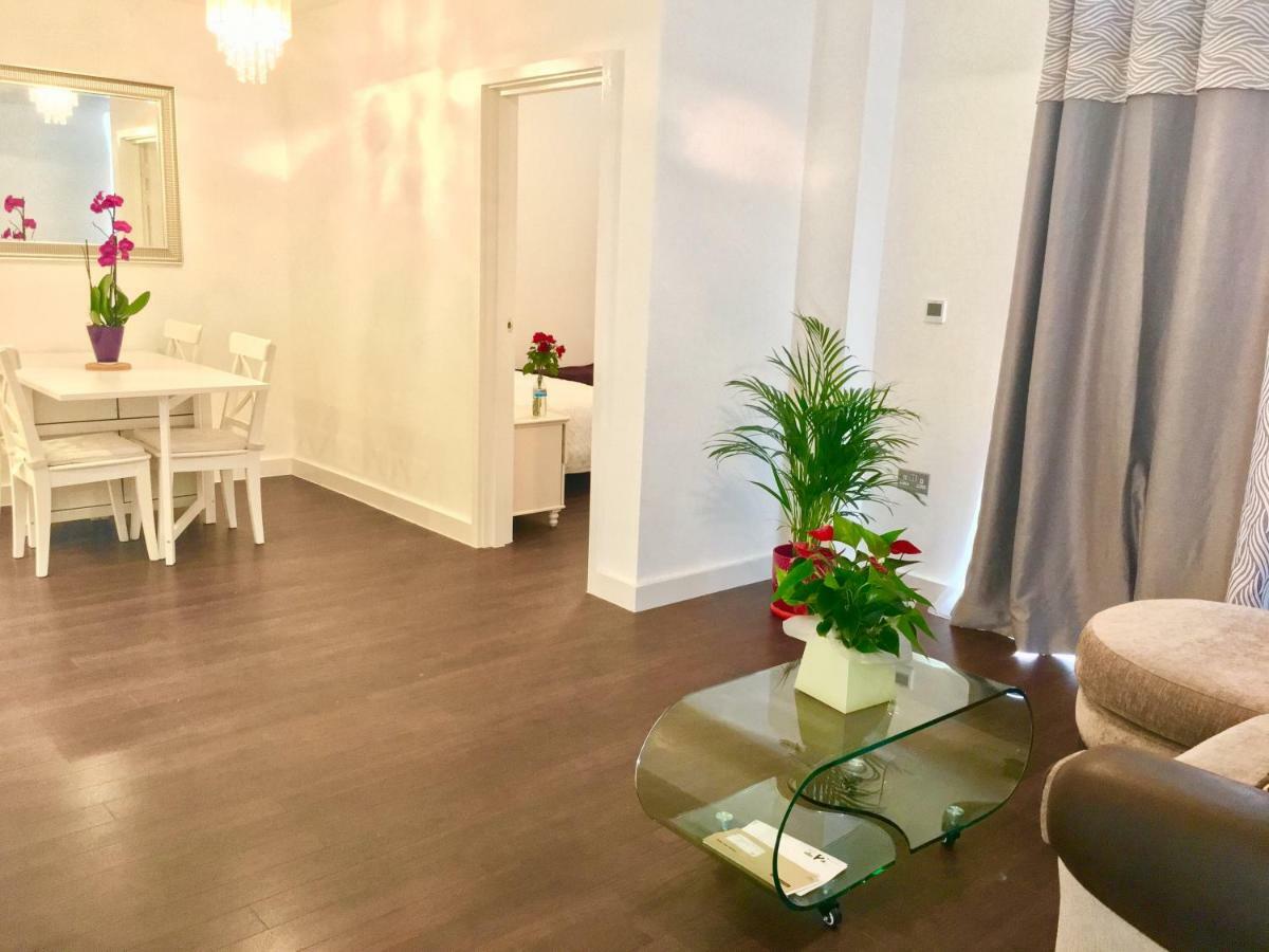 2-Bedrooms Modern Apartment Next To Velodrome, Lounge, Balcony, Parking, Abba 伦敦 外观 照片