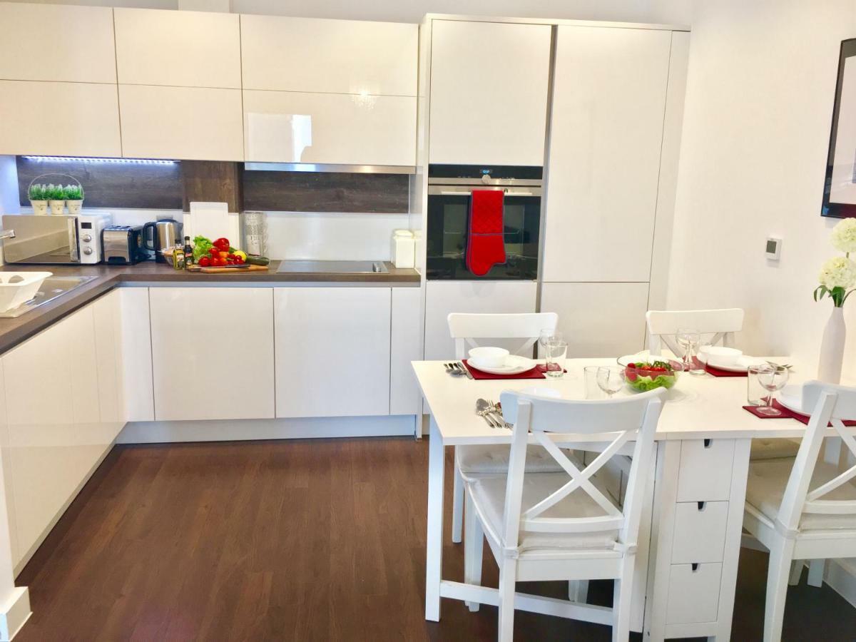 2-Bedrooms Modern Apartment Next To Velodrome, Lounge, Balcony, Parking, Abba 伦敦 外观 照片